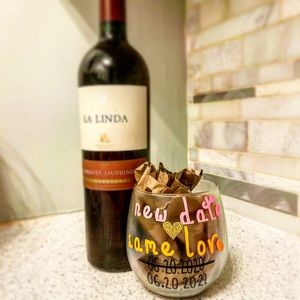 Customizable wine glass for postponed wedding date